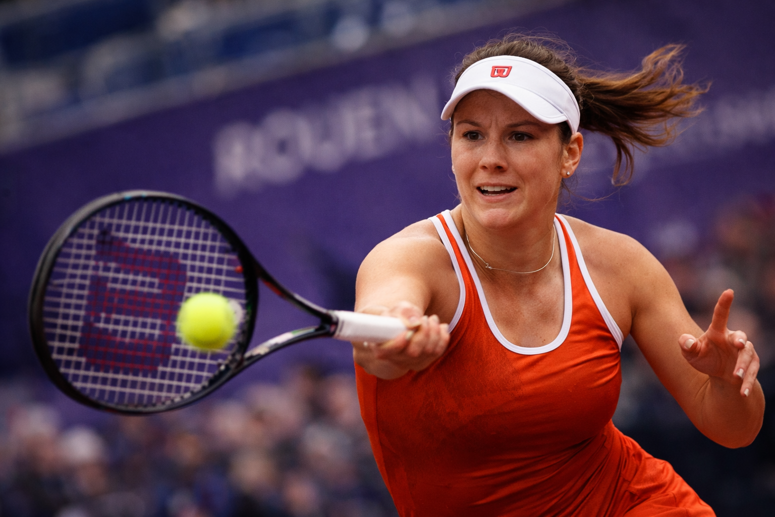 Bondár Anna a teniszpályán